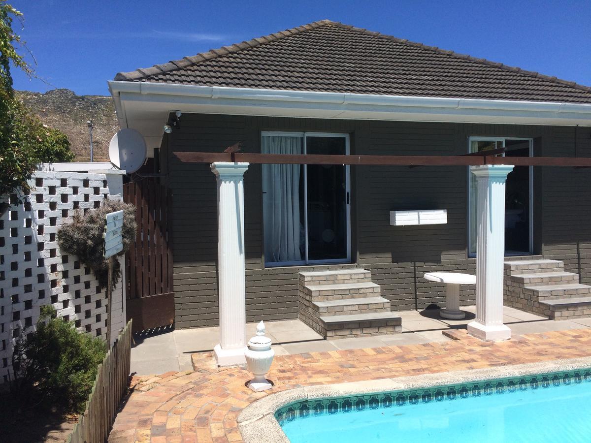 Leo'S Den Bed & Breakfast Fish Hoek Bagian luar foto