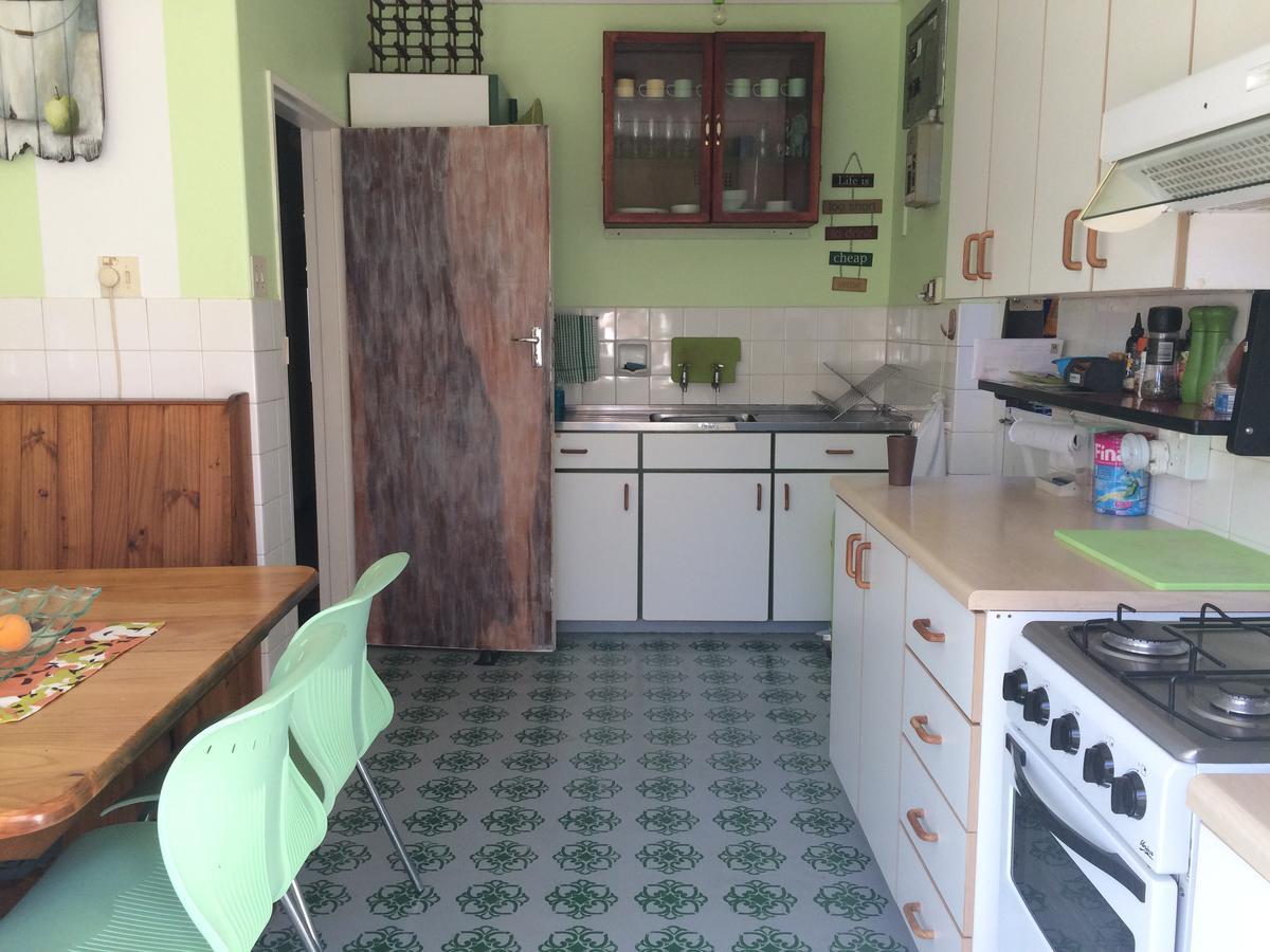 Leo'S Den Bed & Breakfast Fish Hoek Bagian luar foto