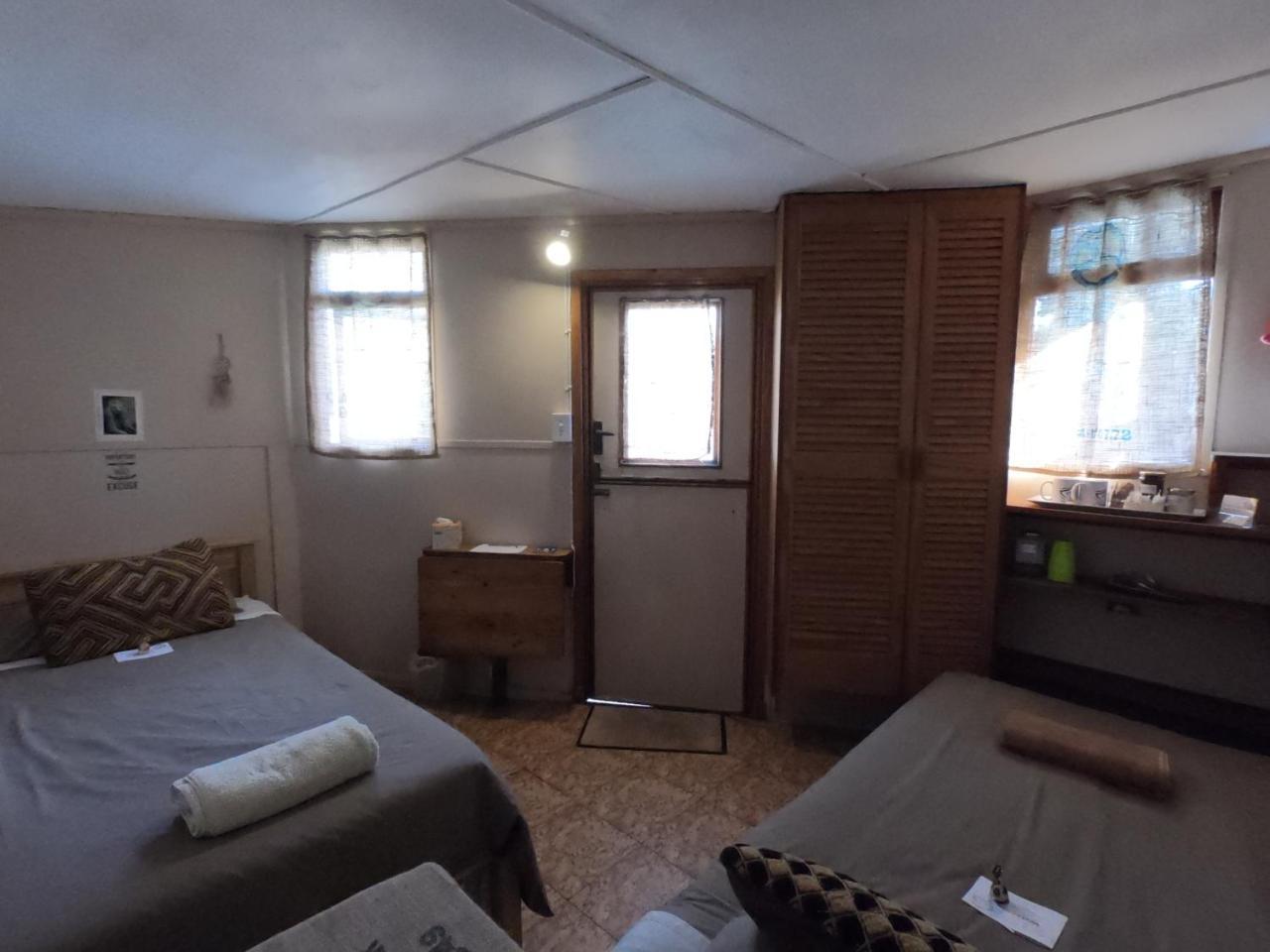 Leo'S Den Bed & Breakfast Fish Hoek Bagian luar foto